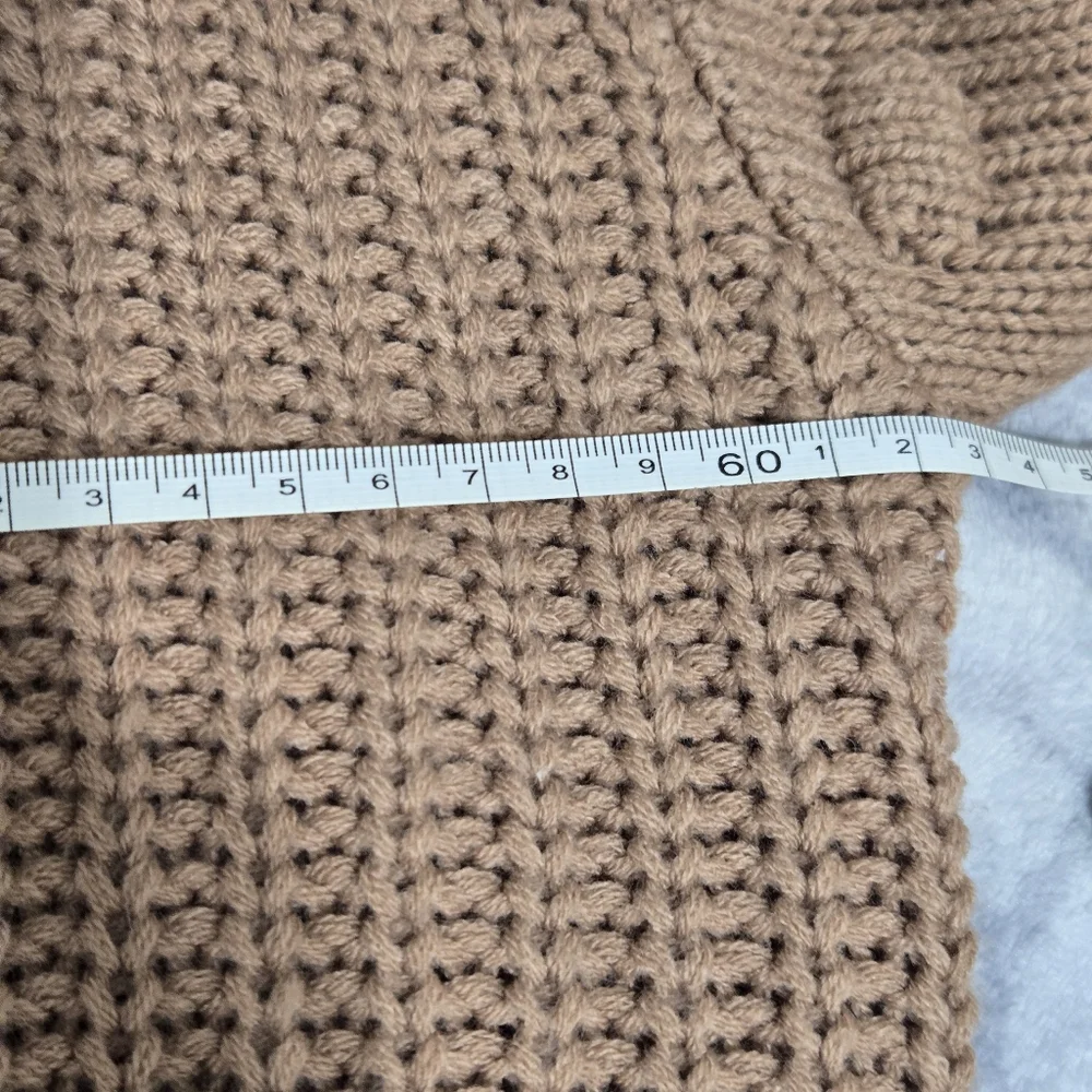 Moon & Madison Taupe Crew Neck Chunky Knit Sweater with Textured Sleeves Size L - Picture 5 of 9